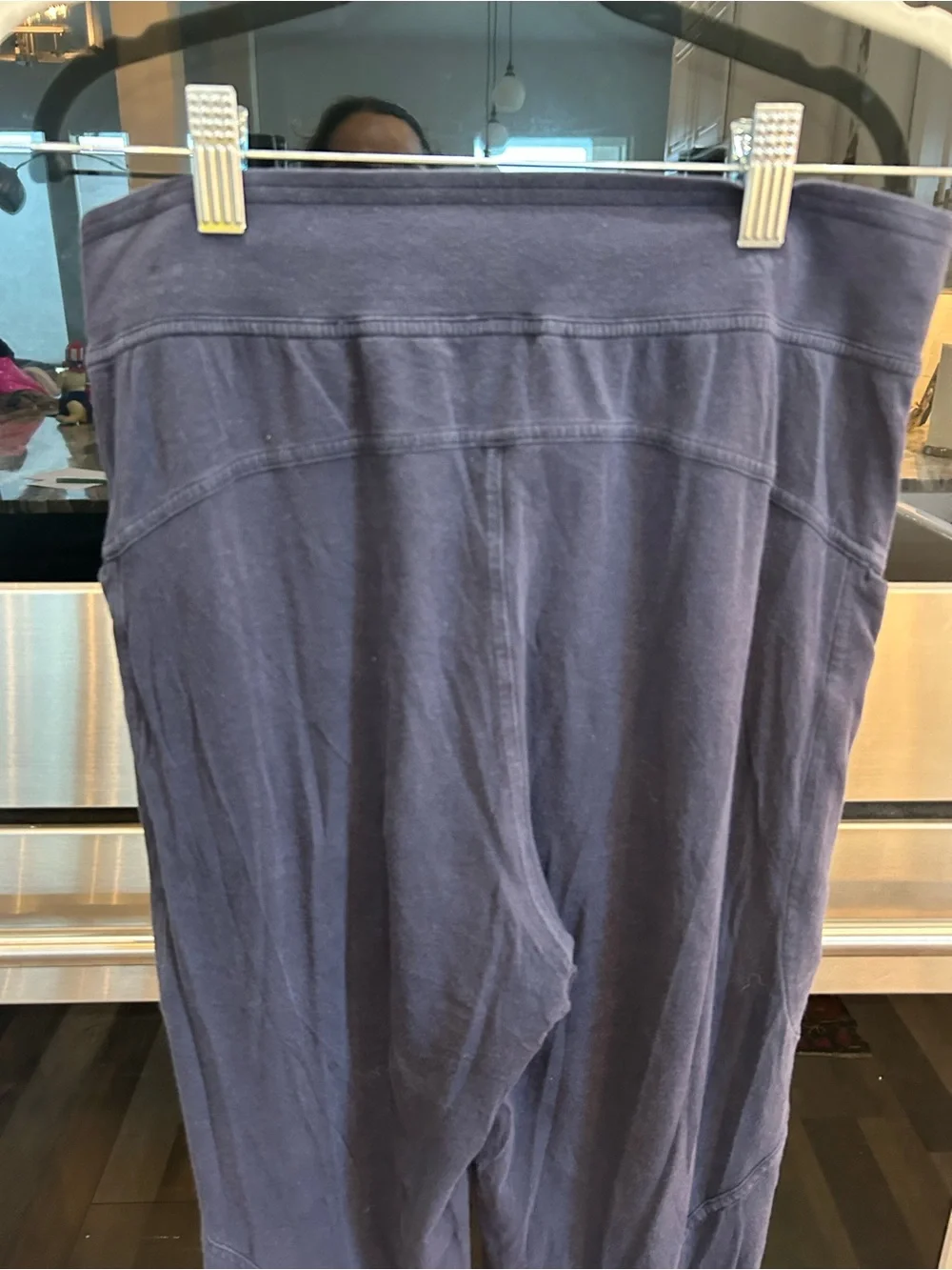 lululemon athletica Joggers size 6 have wear